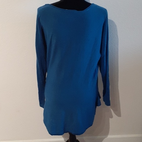 JOAN VASS sz LG stretch sweater, $158 - Picture 3 of 4
